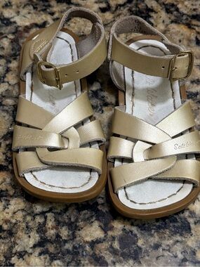 Salt Water toddler Gold Leather Sandals size 7